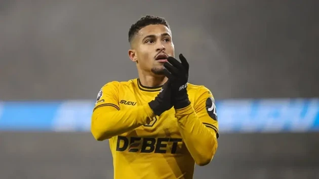 Tiền vệ Joao Gomes trong màu áo Wolverhampton Wanderers tại Ngoại hạng Anh.