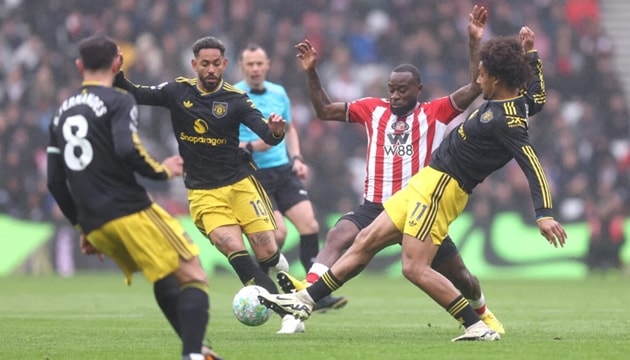Nhiều trụ cột của Manchester United sa sút phong độ nghiêm trọng trong giai đoạn cuối mùa.