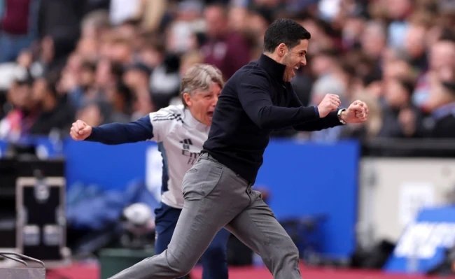 Huấn luyện viên Mikel Arteta để lại dấu ấn chiến thuật đậm nét trong chiến thắng của Arsenal.