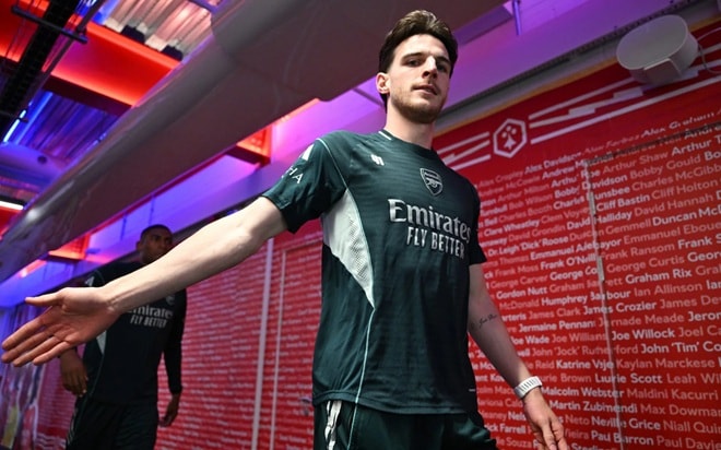 Declan Rice trong màu áo Arsenal đang hướng tới những danh hiệu cao quý.