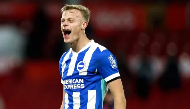 Van Hecke là mục tiêu chuyển nhượng hàng đầu của Chelsea cho hàng phòng ngự.