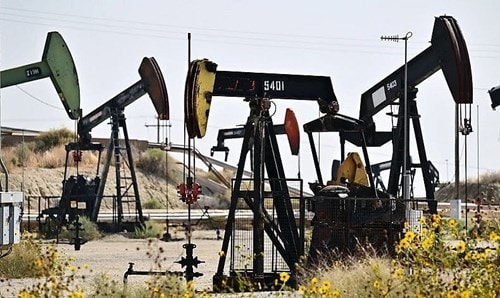 Hoạt động khai thác và vận chuyển dầu mỏ của các nước OPEC