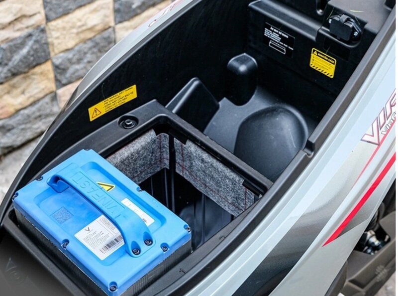 Dàn xe máy điện VinFast hỗ trợ sạc và đổi pin linh hoạt