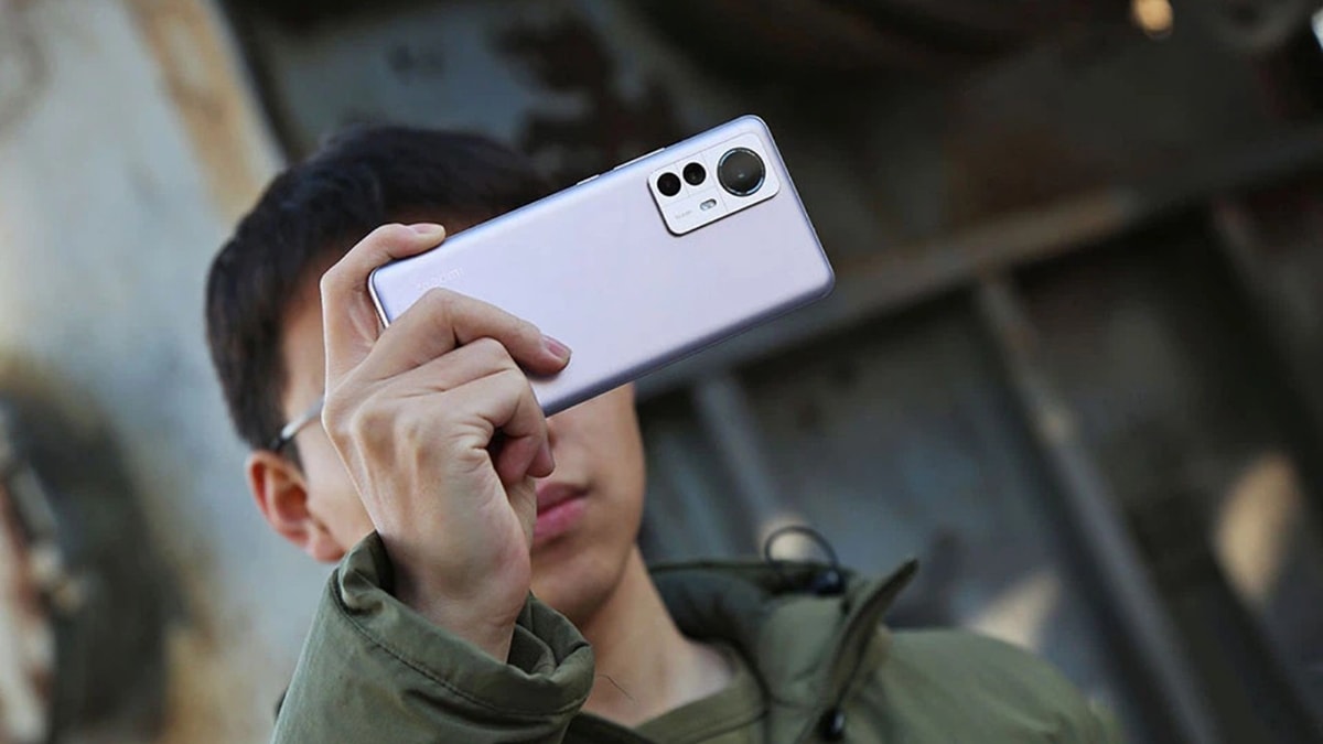 Xiaomi 12 dù bị ngừng sản xuất từ lâu nhưng vừa được cập nhật HyperOS mới