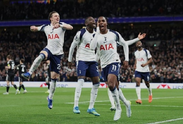 Tottenham hòa Leeds đáng tiếc trong cuộc đua trụ hạng