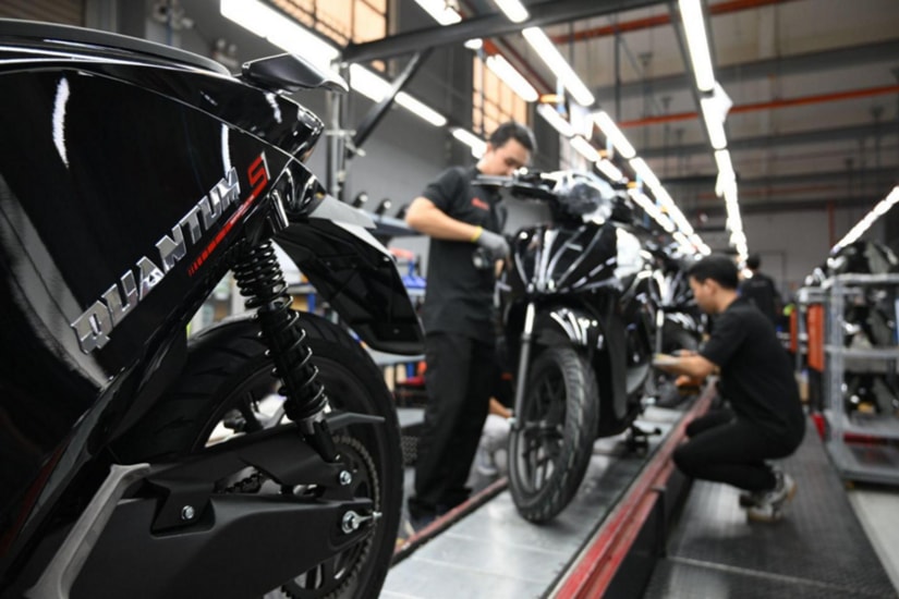 Quy trình kiểm tra an toàn và hệ thống điện nghiêm ngặt tại nhà máy Dat Bike.