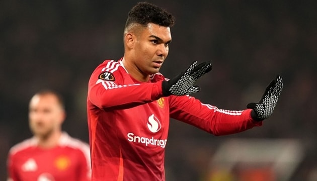 Casemiro khẳng định đẳng cấp dù đối mặt nhiều hoài nghi tại Manchester United.