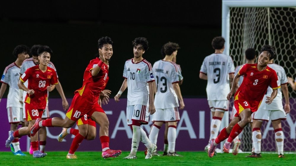 U17 Việt Nam ăn mừng chiến thắng trước U17 UAE và giành vé dự World Cup 2026.