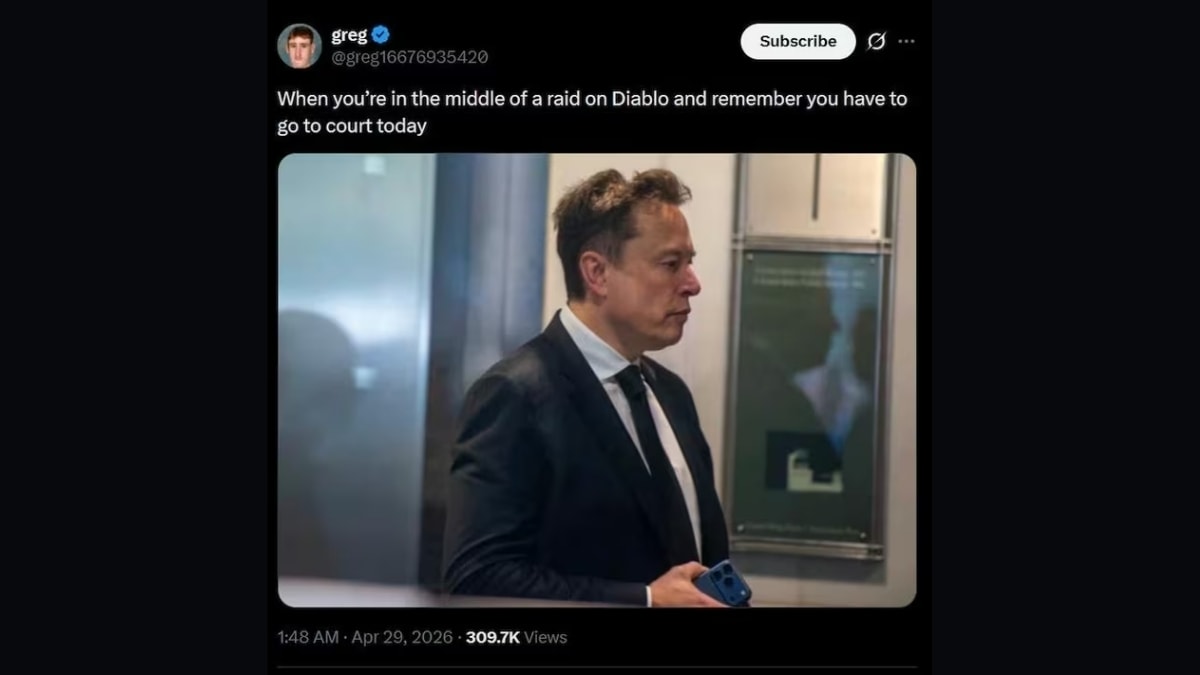 Elon Musk cầm iPhone 17 Pro Max tại tòa án California