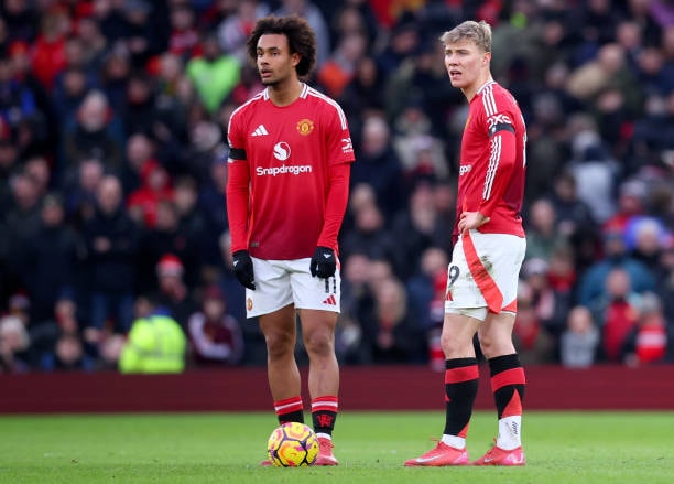 Joshua Zirkzee và Rasmus Hojlund thi đấu thất vọng tại Manchester United