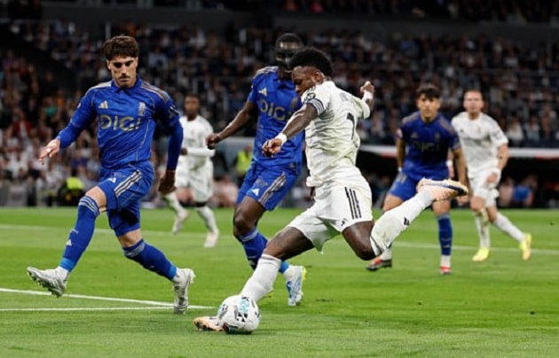 Vinicius Junior gây thất vọng và bị la ó
