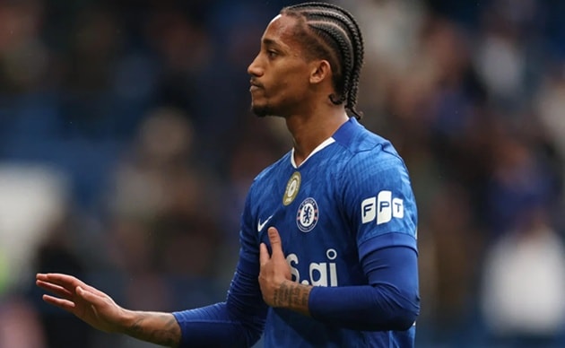 Chelsea không bán Pedro cho Barca.