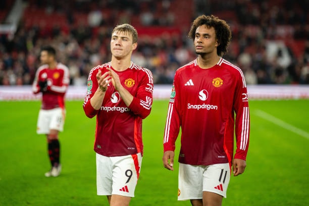Tương lai của Zirkzee và Hojlund không còn nằm ở Old Trafford