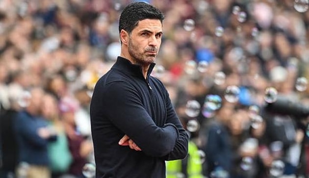 Arsenal đứng trước cơ hội vô địch Ngoại hạng Anh sau 22 năm.