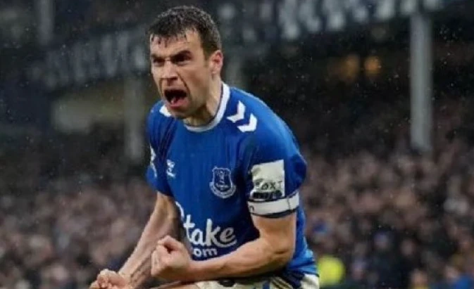 Coleman là tượng đài ở Everton.
