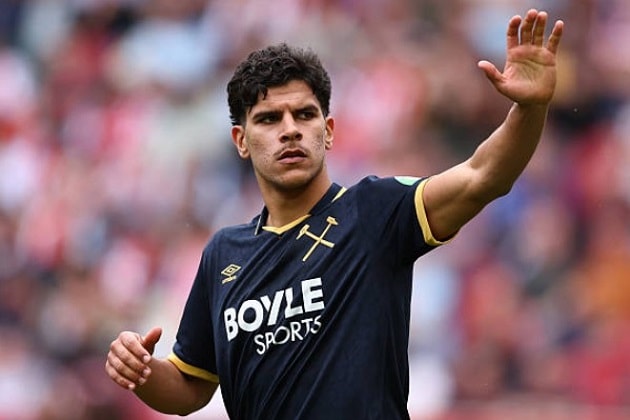 Mateus Fernandes thi đấu nổi bật trong màu áo West Ham