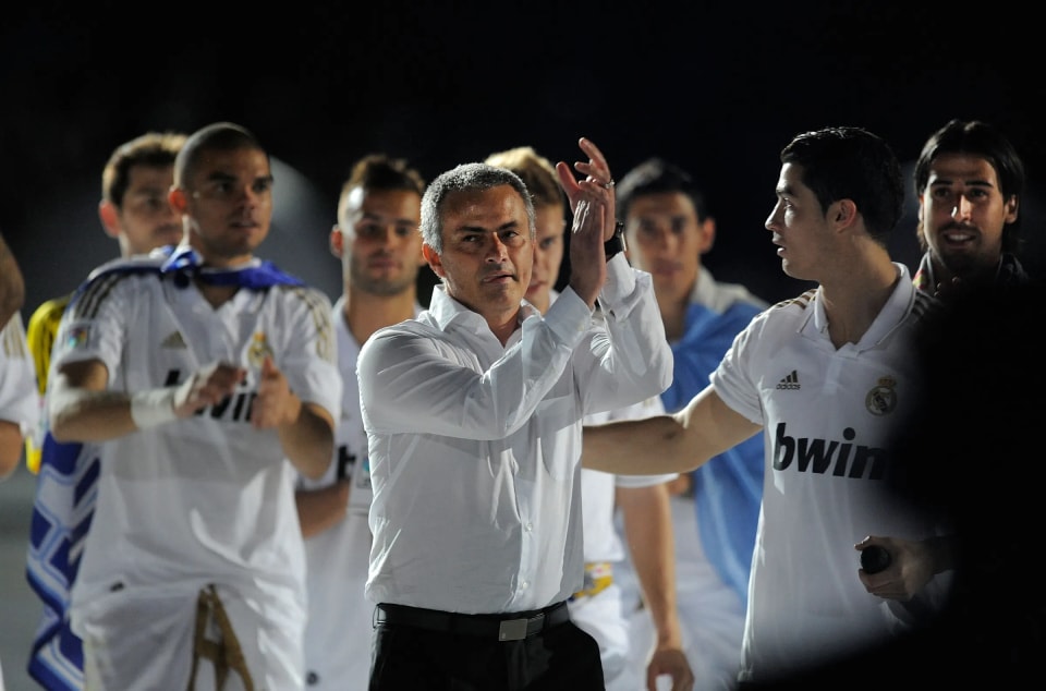 Kỳ vọng Mourinho sẽ vực dậy đế chế Real Madrid đang lung lay.