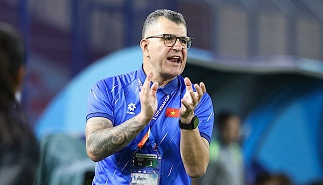 HLV Cristiano Roland hài lòng về tinh thần của các học trò U17 Việt Nam.