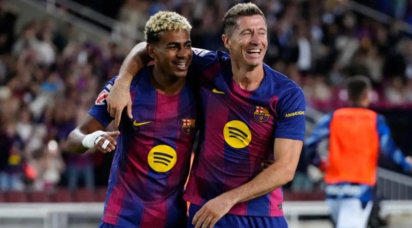 Lewandowski thiết lập kỷ lục ghi bàn tại Barcelona.