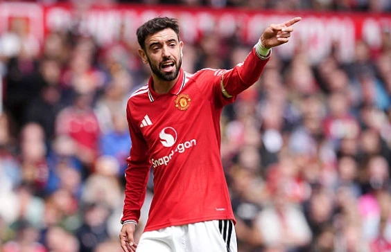 Bruno Fernandes ăn mừng cột mốc 20 kiến tạo lịch sử tại Ngoại hạng Anh.