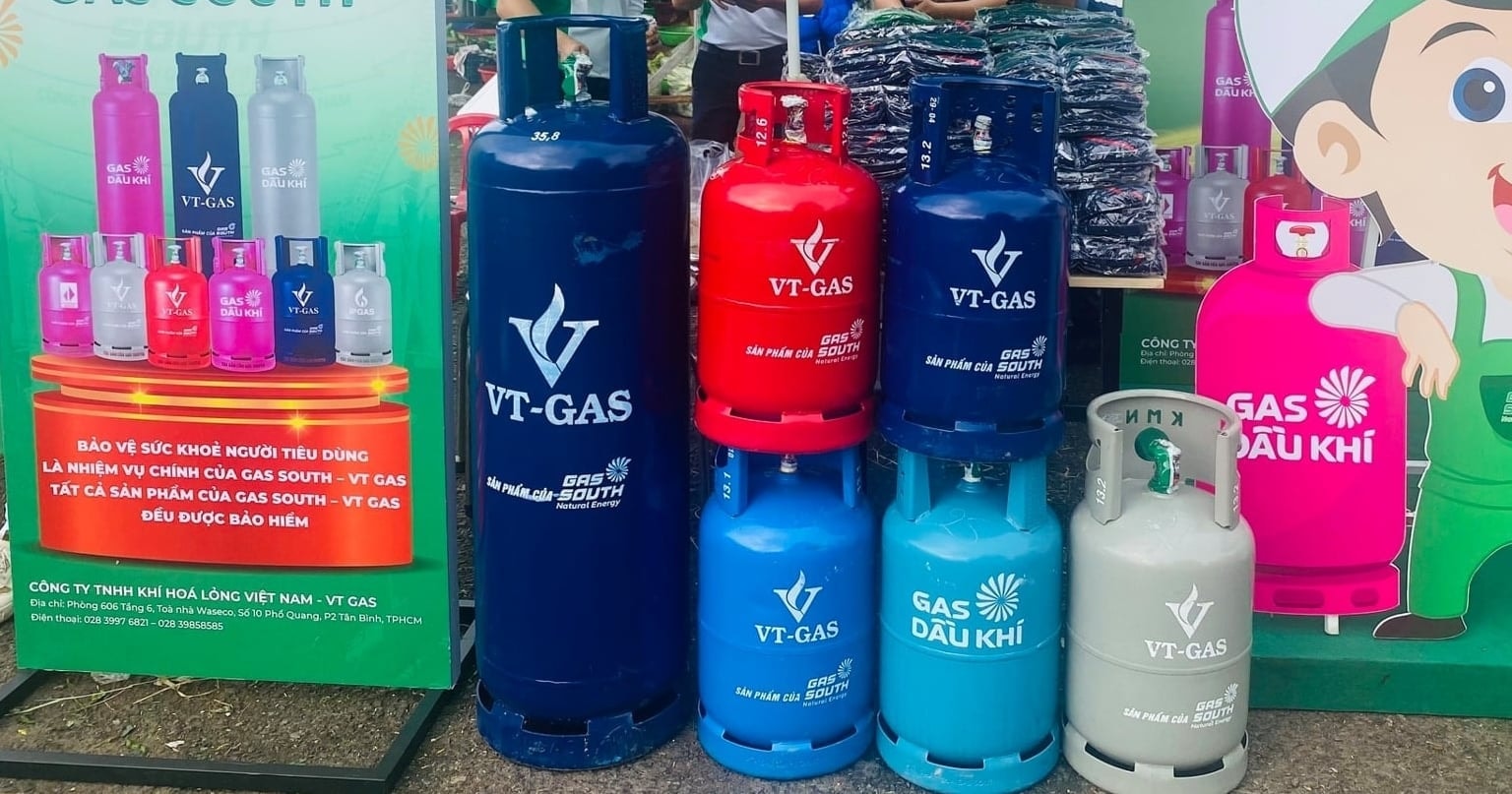 Giá gas hôm nay 18/5/2026: Tàu LNG Qatar đầu tiên qua eo biển Hormuz