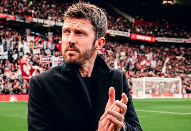 Michael Carrick nhận được sự kỳ vọng lớn từ người hâm mộ Manchester United cho mục tiêu vô địch Ngoại hạng Anh.
