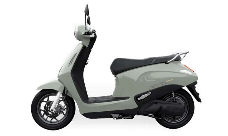 VinFast Evo Grand phiên bản màu xanh