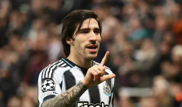 Sandro Tonali được MU nhắm đến để thay thế vị trí của Casemiro
