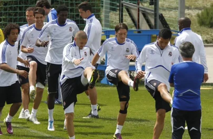 Cristiano Ronaldo và Kaka cũng từng phải tuân thủ kỷ luật nghiêm khắc dưới thời Mourinho.