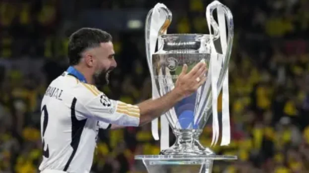Dani Carvajal chuẩn bị chia tay Real Madrid vào mùa hè này.