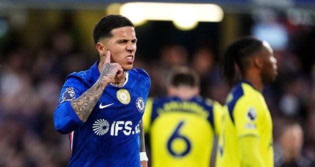 Enzo Fernandez tỏa sáng trong trận gặp Tottenham