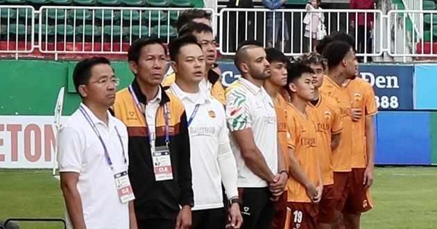 Các cầu thủ Hoàng Anh Gia Lai đang đối mặt với áp lực lớn khi rơi vào vòng xoáy trụ hạng.