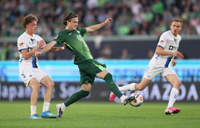 Wolfsburg có trận hòa bế tắc trước Paderborn tại Volkswagen Arena.