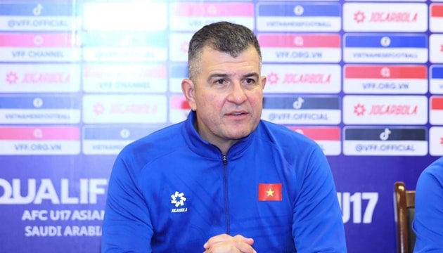 HLV Cristiano Roland đang nâng tầm bóng đá trẻ Việt Nam với triết lý hiện đại.