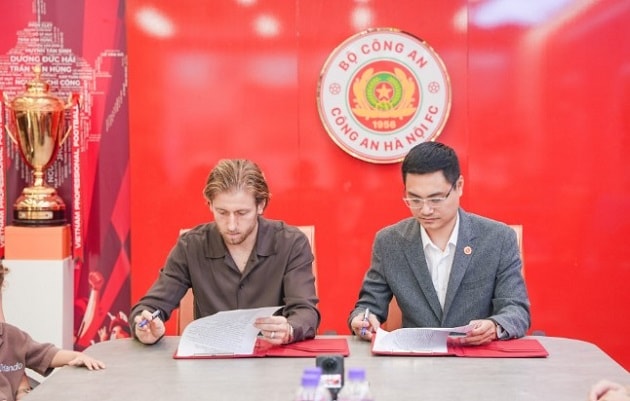 Stefan Mauk được Công an Hà Nội mua đứt.