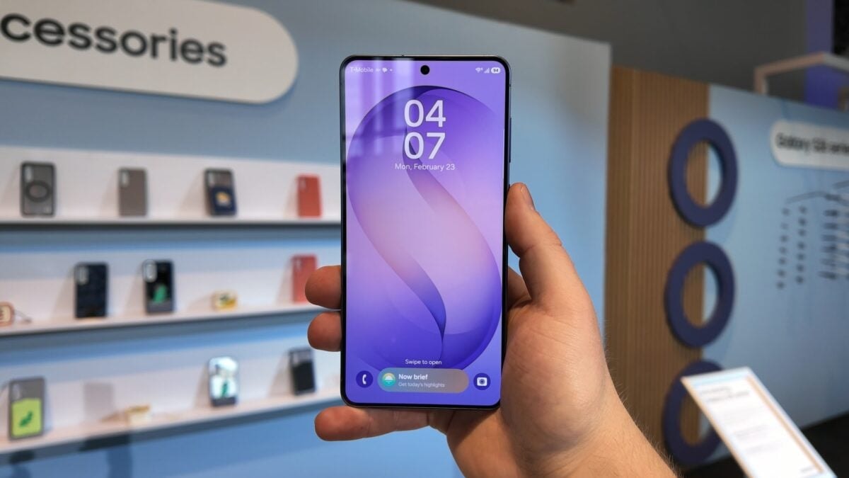 Tấm nền BOE của Trung Quốc hiện đang được Samsung thử nghiệm
