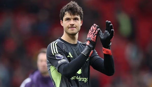 Senne Lammens được đánh giá cao khi giúp Man United về đích ở vị trí thứ 3 chung cuộc.