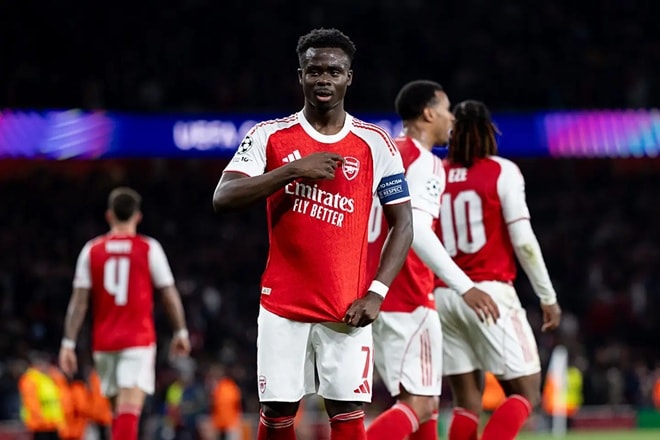 Các cầu thủ Arsenal tập luyện chuẩn bị cho trận chung kết Champions League lịch sử.