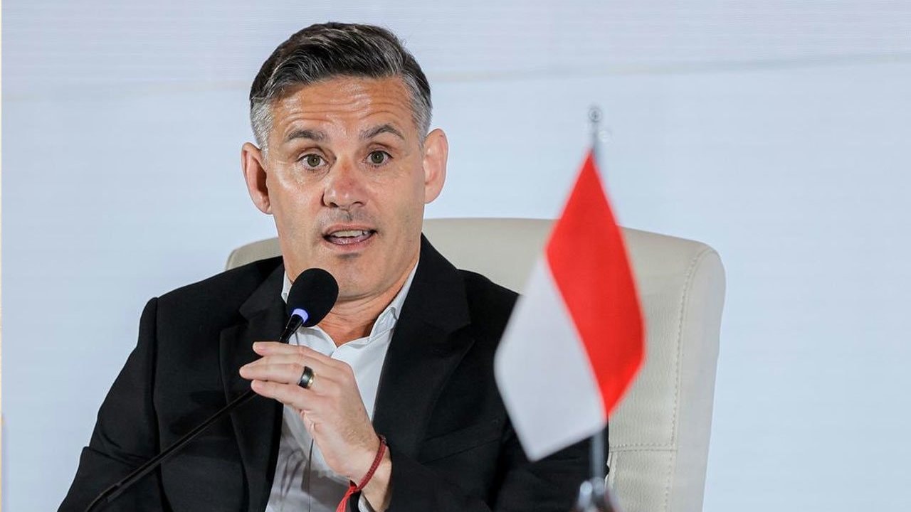 HLV Herdman xác nhận Indonesia chỉ dùng cầu thủ nội cho AFF Cup 2026.
