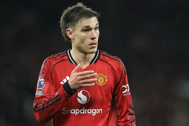 Tiền vệ Manuel Ugarte trong màu áo Manchester United, người được kỳ vọng thay thế vị trí của Casemiro.