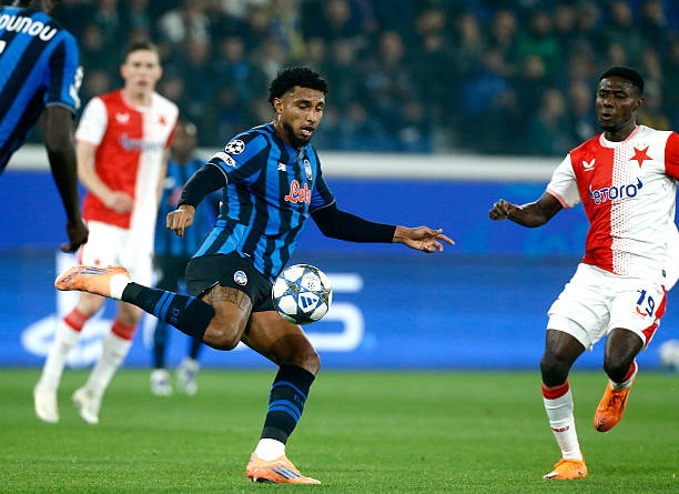 Sự khác biệt về chỉ số và phong cách chơi giữa Ederson và Casemiro.