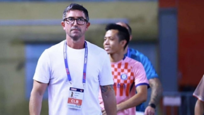 Hà Nội của Kewell đánh bại Nam Định.