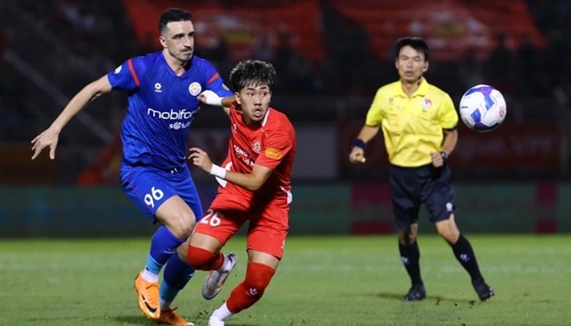 Khoa Ngô là một trong những hiện tượng đang tỏa sáng tại V-League.