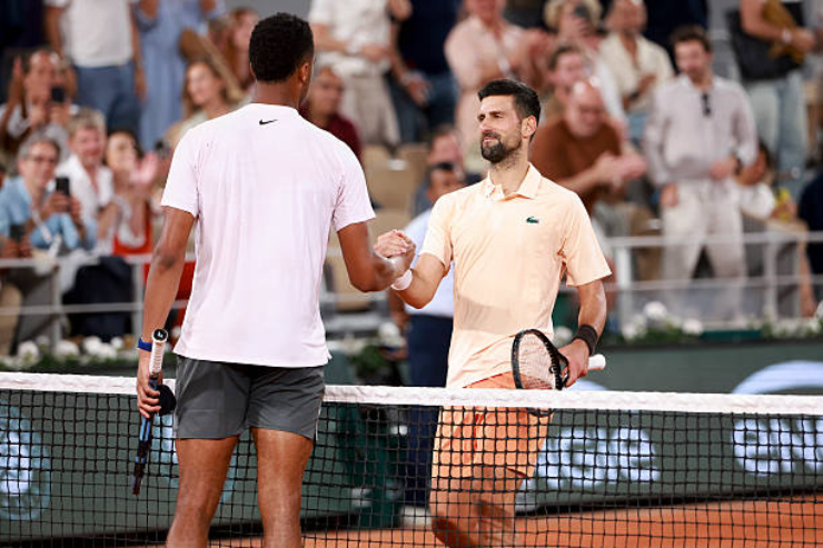 Djokovic lội ngược dòng trước đối thủ cao 2m03 tại Roland Garros 2026