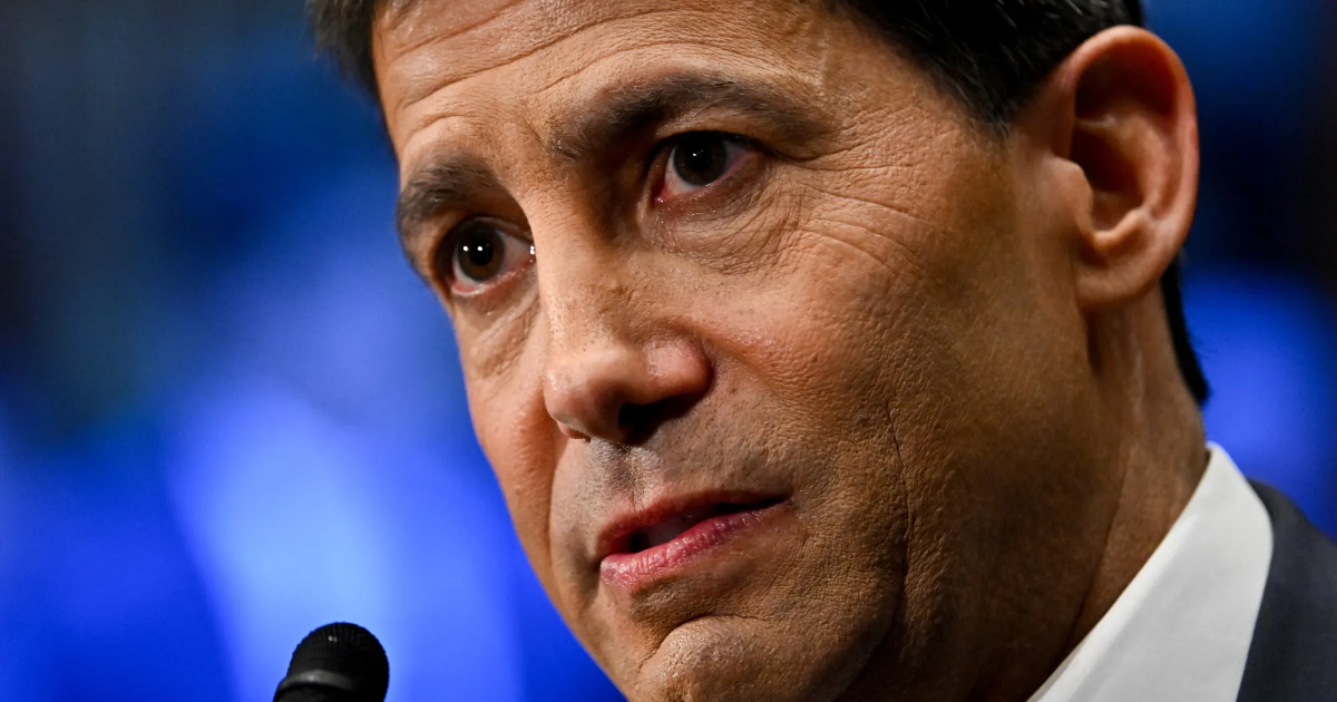 Tân Chủ tịch Fed Kevin Warsh nhậm chức