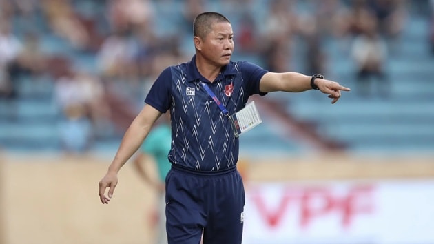 HLV Chu Đình Nghiêm chia tay Hải Phòng để tìm kiếm thử thách mới tại Ninh Bình.