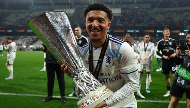 Tương lai của Jadon Sancho tại Villa Park vẫn là một dấu hỏi lớn sau màn trình diễn thiếu thuyết phục.