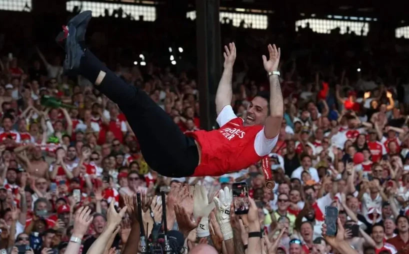 Arsenal vô địch Ngoại hạng Anh sau hơn 2 thập kỷ.