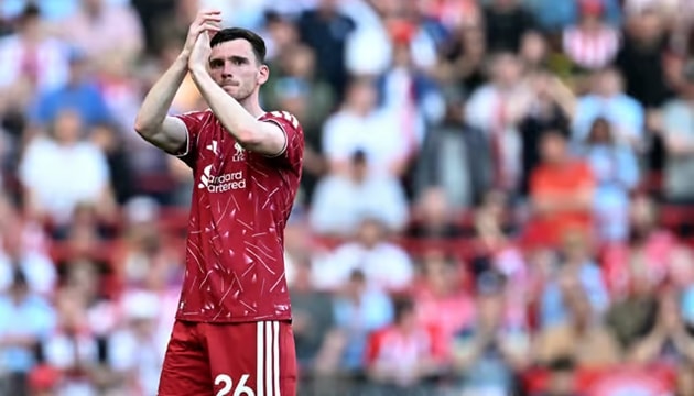 Hậu vệ Andy Robertson của Liverpool đang là mục tiêu tranh giành của Juventus và Tottenham.