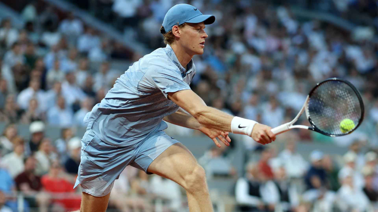 Jannik Sinner thi đấu áp đảo tại vòng 1 Roland Garros 2026
